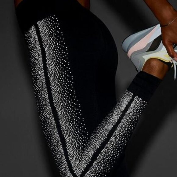 Fabletics High-Waisted Sculptknit Black & Silver Reflective Legging - Size XS - Picture 11 of 12